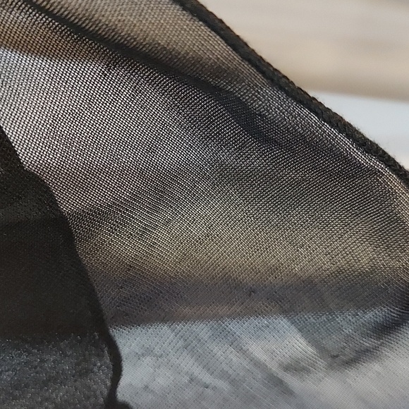 Elegant One-shoulder Little Black Dress - Picture 6 of 8